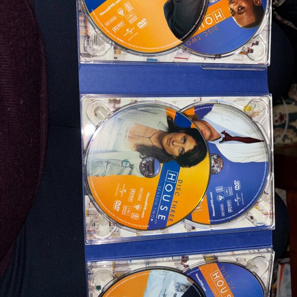 HOUSE M.D. – Seasons 1 through 6 DVD Set – Excellent Condition - Picture 5 of 6